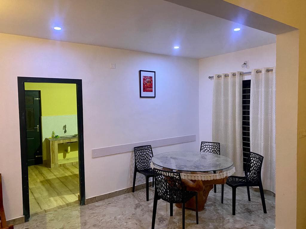 Dining Lounge